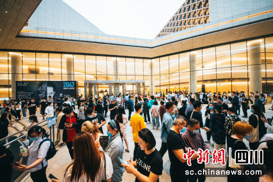  拜仁vs多特票房破纪录，强强对话引热潮  